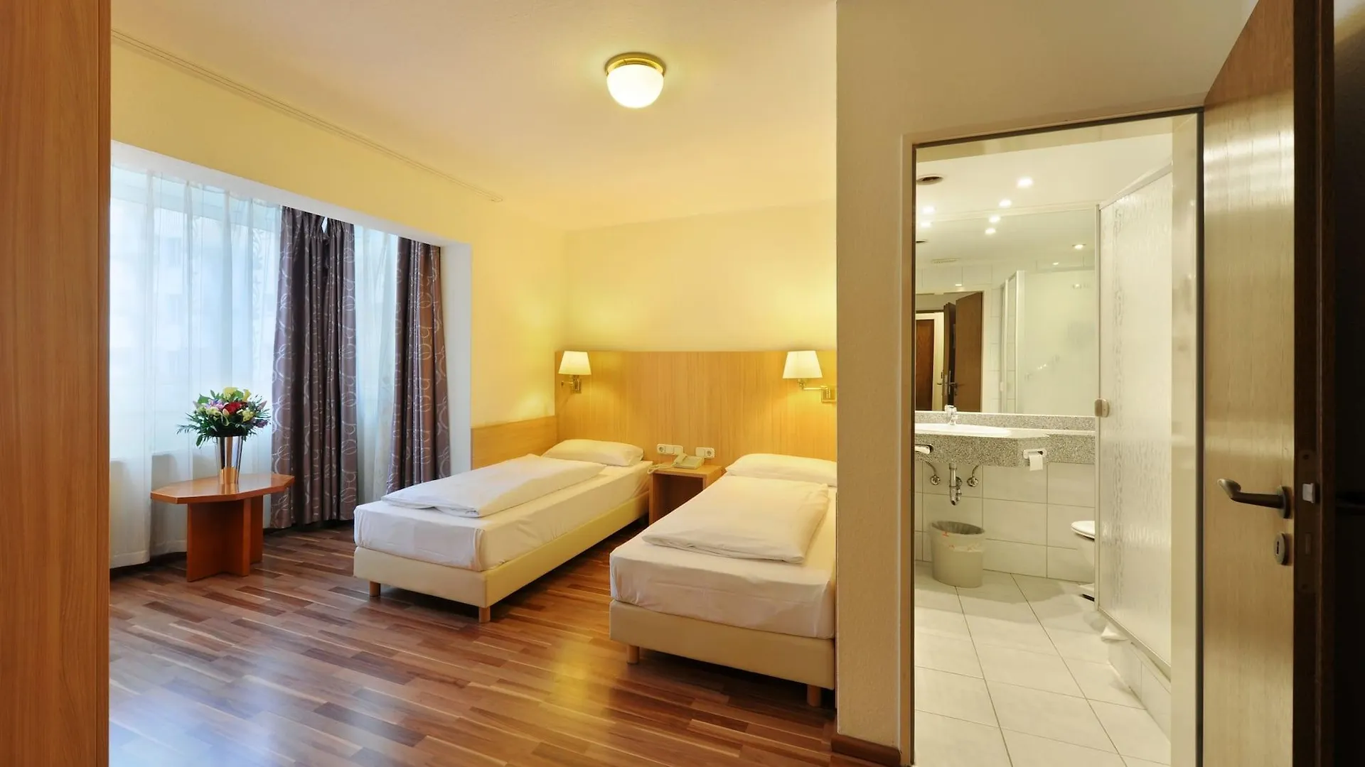 Bellevue Hotel Düsseldorf 3*,  Almanya
